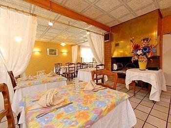 Logis Hotel Restaurant Des Voyageurs Le Malzieu-Ville Dış mekan fotoğraf