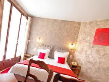 Logis Hotel Restaurant Des Voyageurs Le Malzieu-Ville Dış mekan fotoğraf